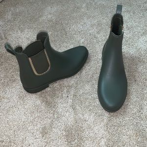 Jack Rogers rain boots. Worn once.